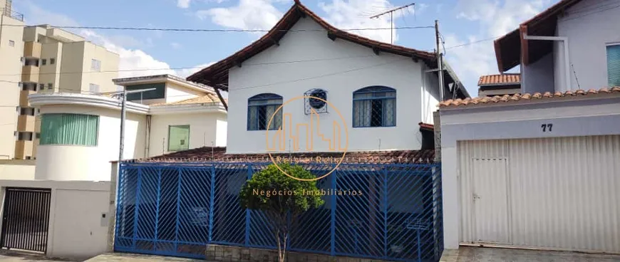 Foto 1 de Casa com 3 Quartos à venda, 360m² em Arcádia, Contagem