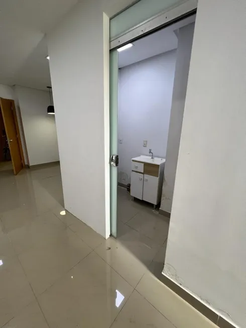 Foto 1 de Sala Comercial com 1 Quarto para alugar, 35m² em Park Lozândes, Goiânia