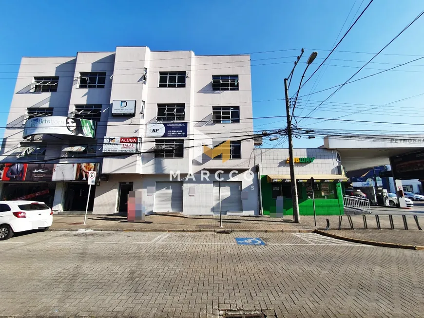 Foto 1 de Ponto Comercial para alugar, 160m² em Centro, São José dos Pinhais