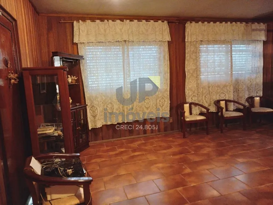 Foto 1 de Casa com 4 Quartos à venda, 380m² em Areal, Pelotas