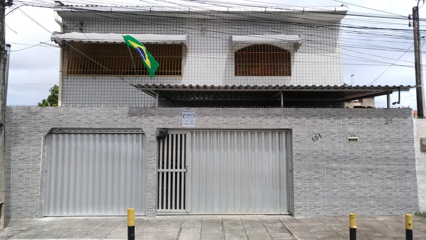 Foto 1 de Sobrado com 6 Quartos à venda, 260m² em San Martin, Recife