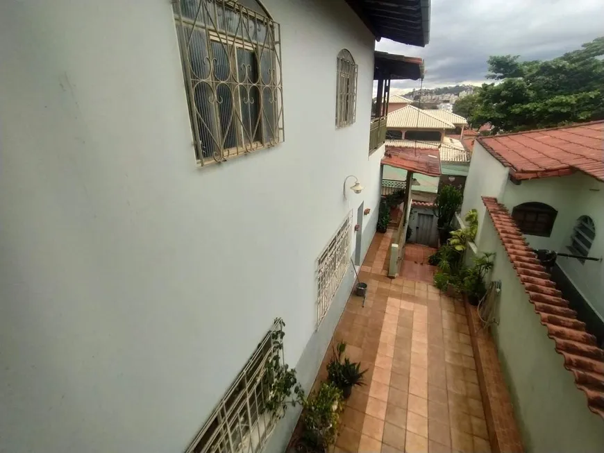 Foto 1 de Casa com 4 Quartos à venda, 426m² em Tirol, Belo Horizonte