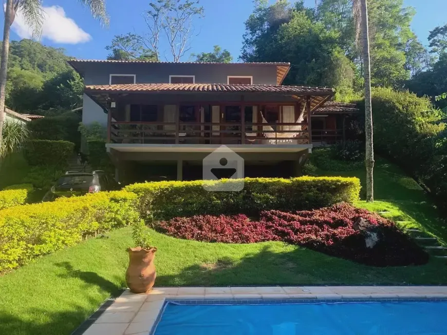 Foto 1 de Casa com 7 Quartos à venda, 600m² em Pedro do Rio, Petrópolis
