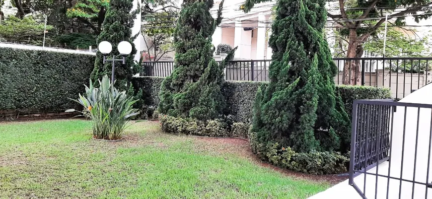 Foto 1 de Apartamento com 3 Quartos à venda, 160m² em Jardins, São Paulo