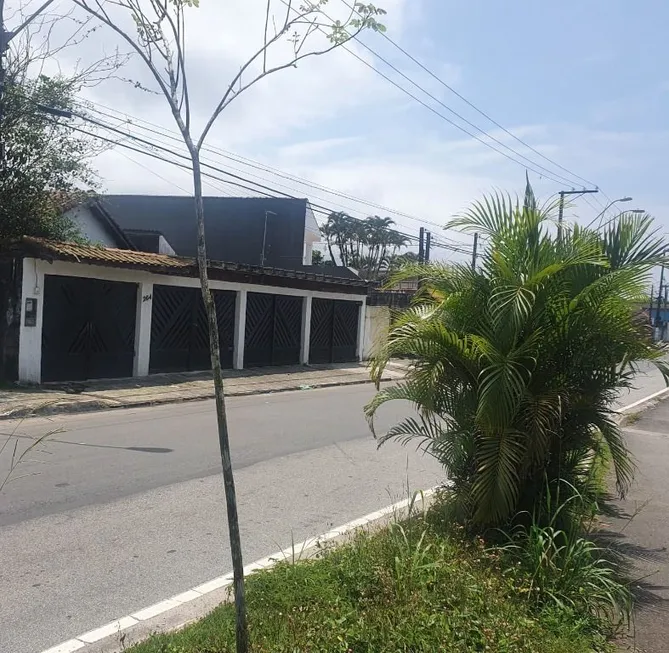 Foto 1 de Prédio Comercial com 8 Quartos à venda, 269m² em Samambaia, Praia Grande
