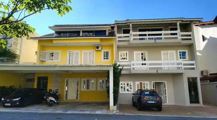 Foto 1 de Casa de Condomínio com 4 Quartos à venda, 430m² em Vila Rosalia, Guarulhos