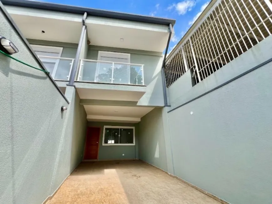 Foto 1 de Casa com 3 Quartos à venda, 134m² em Vila Romano, São Paulo