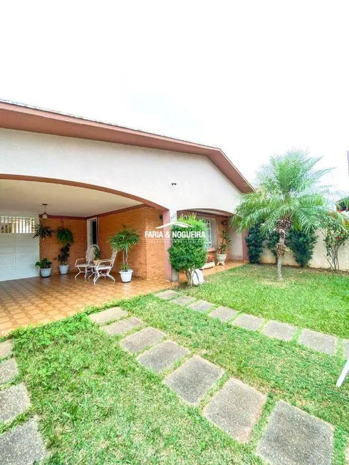 Foto 1 de Casa com 4 Quartos à venda, 200m² em Vila Indaiá, Rio Claro