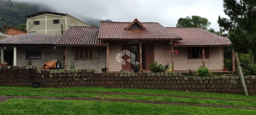 Foto 1 de Casa com 2 Quartos à venda, 170m² em Hípica, Porto Alegre