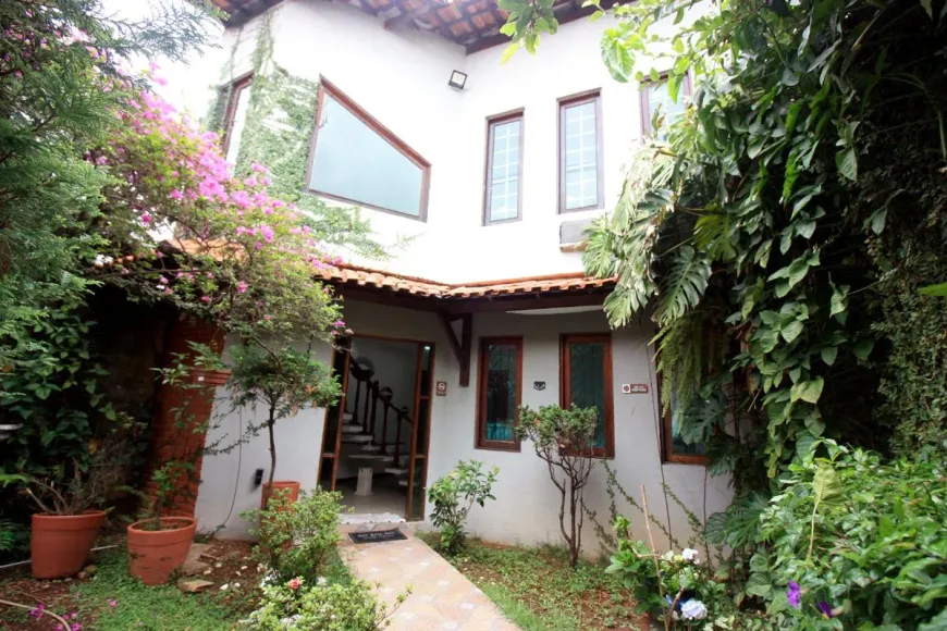 Foto 1 de Casa com 6 Quartos à venda, 155m² em Vila Harmonia, Guarulhos