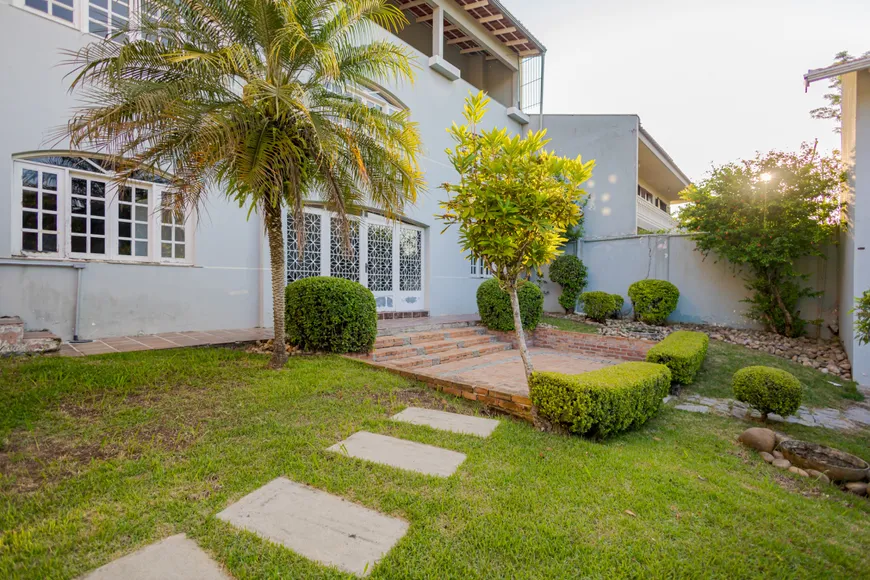 Foto 1 de Casa com 5 Quartos à venda, 578m² em Ahú, Curitiba