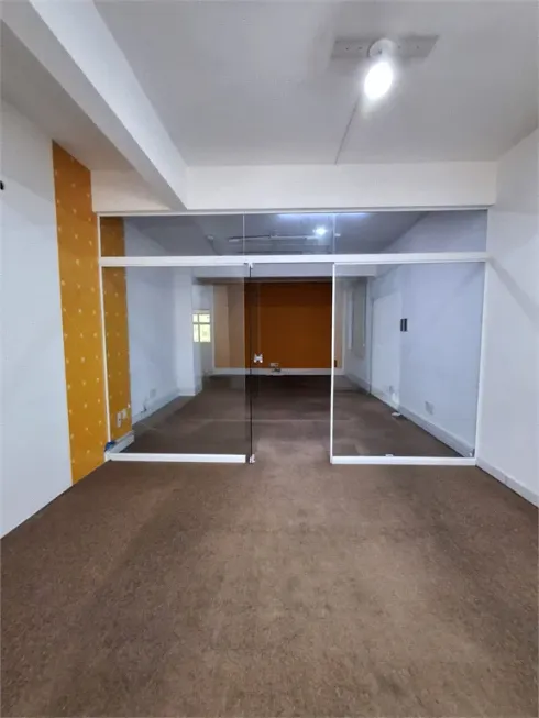 Foto 1 de Sala Comercial para venda ou aluguel, 120m² em Centro, São Paulo