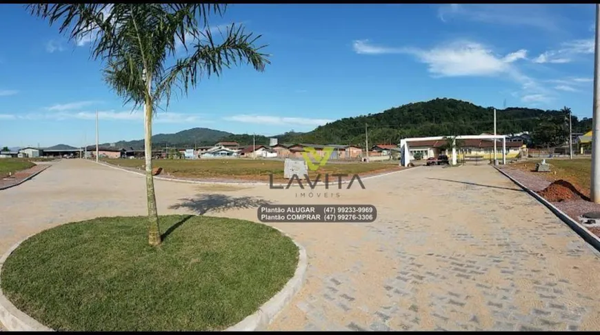 Foto 1 de Lote/Terreno à venda, 300m² em Belchior Central, Gaspar