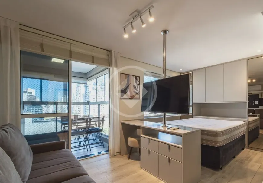 Foto 1 de Apartamento com 1 Quarto à venda, 30m² em Vila Madalena, São Paulo