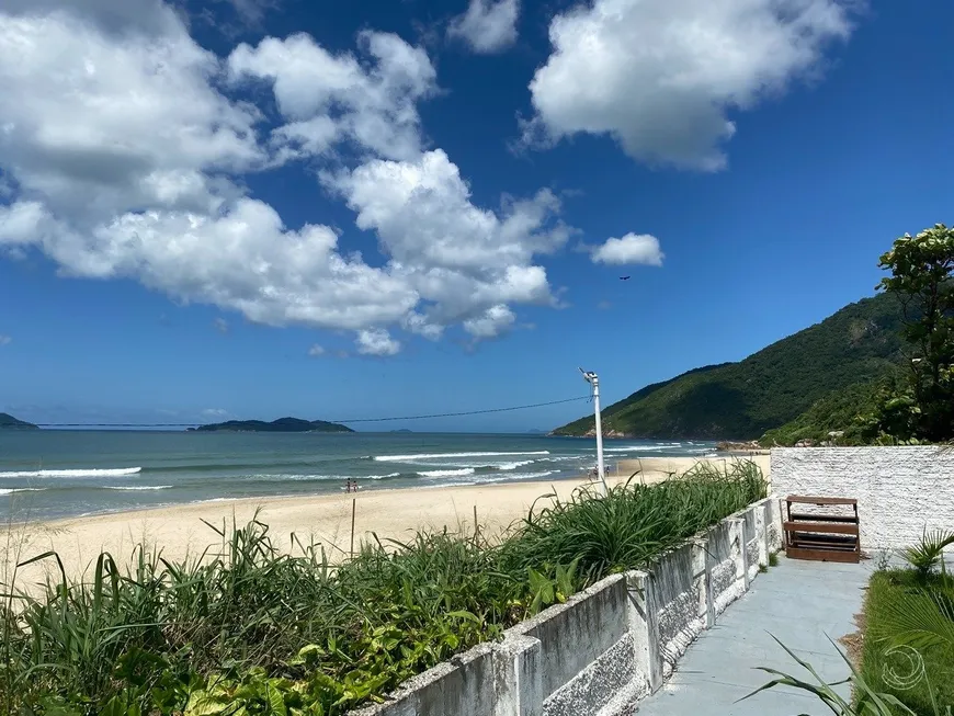 Foto 1 de Lote/Terreno à venda, 1710m² em Pântano do Sul, Florianópolis