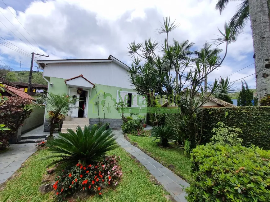 Foto 1 de Casa com 3 Quartos à venda, 220m² em Duarte Silveira, Petrópolis