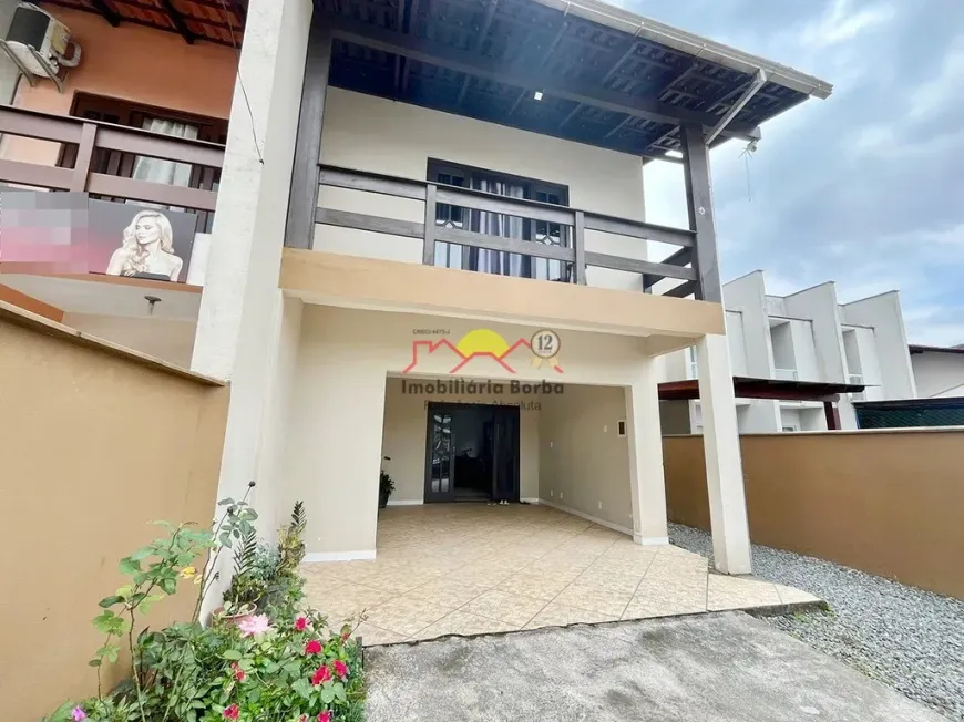 Foto 1 de Casa com 3 Quartos à venda, 160m² em Vila Nova, Joinville