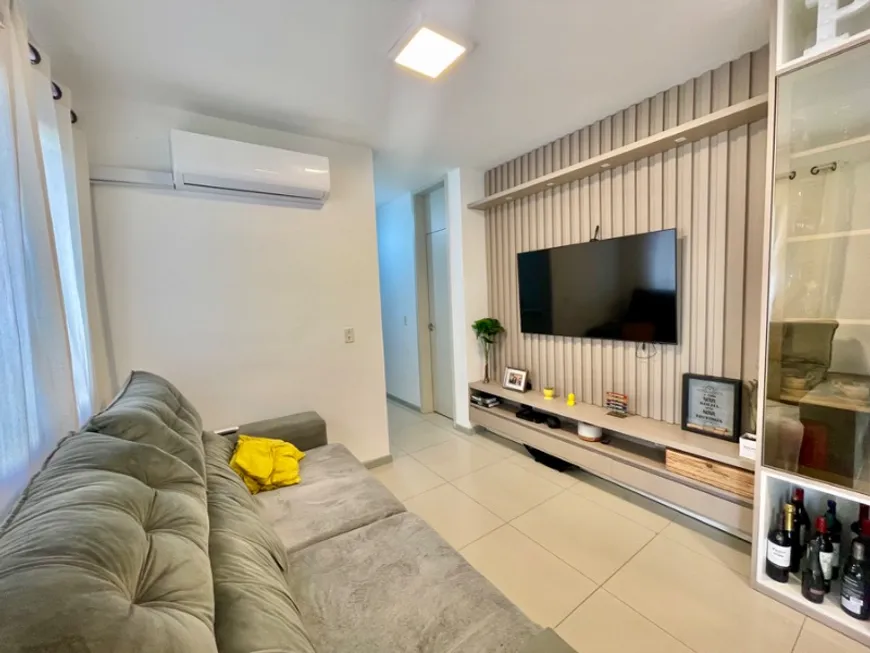 Foto 1 de Apartamento com 3 Quartos à venda, 70m² em Humaitá, Porto Alegre