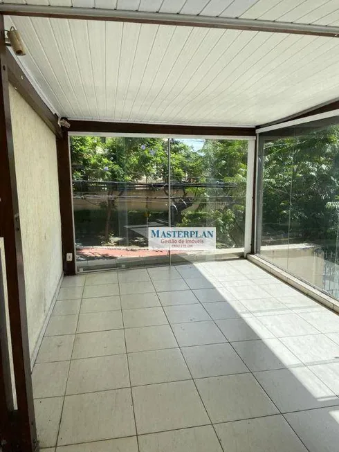Foto 1 de Casa de Condomínio com 6 Quartos à venda, 260m² em Saúde, São Paulo