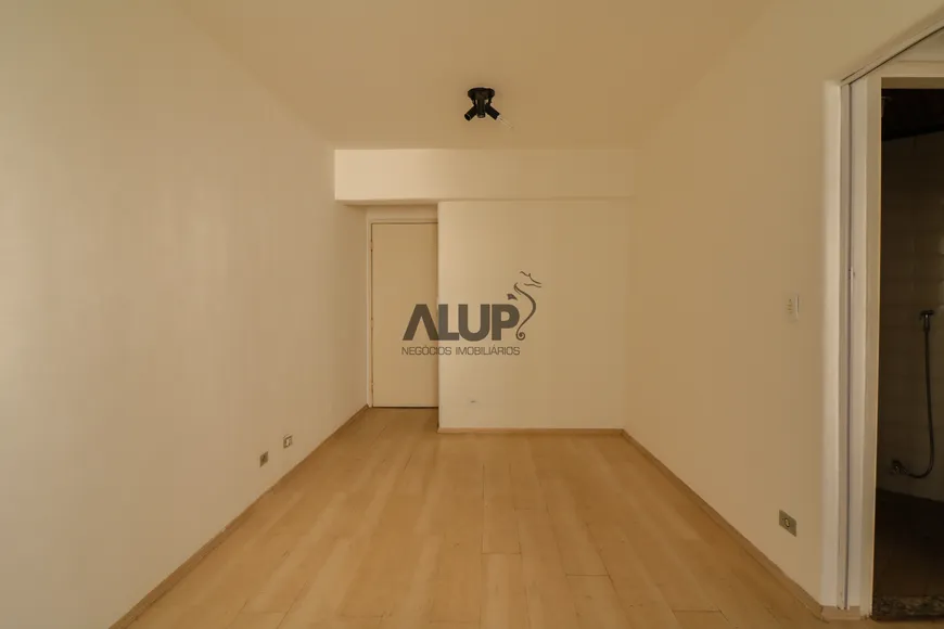 Foto 1 de Apartamento com 1 Quarto à venda, 43m² em Campo Belo, São Paulo