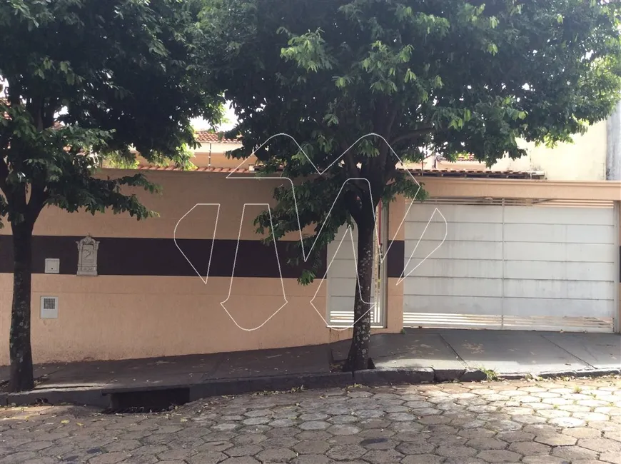 Foto 1 de Casa com 3 Quartos à venda, 181m² em Vila Xavier, Araraquara