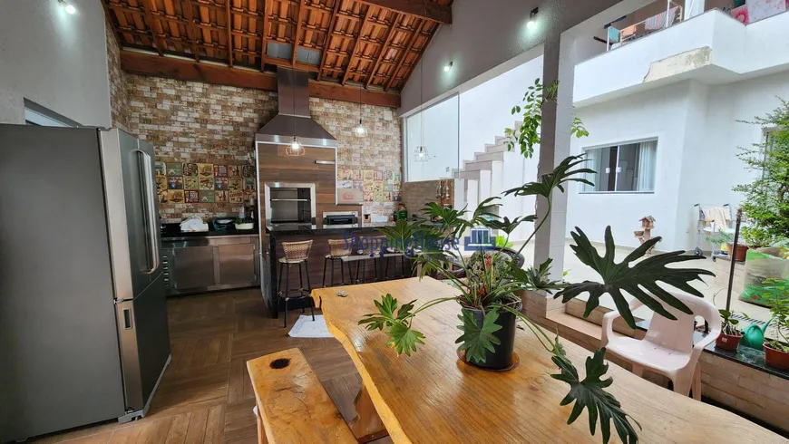 Foto 1 de Casa com 3 Quartos à venda, 137m² em Lapa, São Paulo