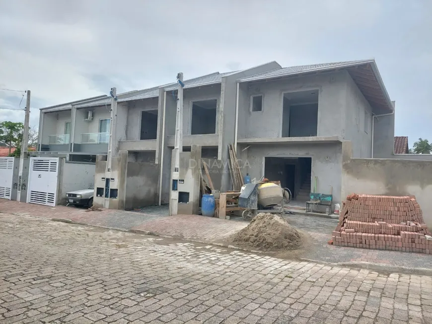 Foto 1 de Sobrado com 2 Quartos à venda, 72m² em Itoupava Norte, Blumenau