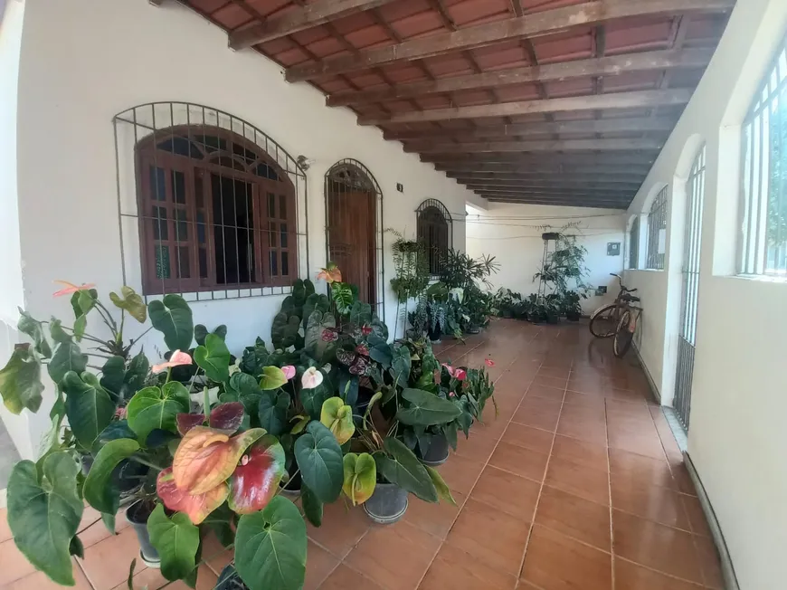 Foto 1 de Casa com 3 Quartos à venda, 242m² em Serra Dourada II, Serra