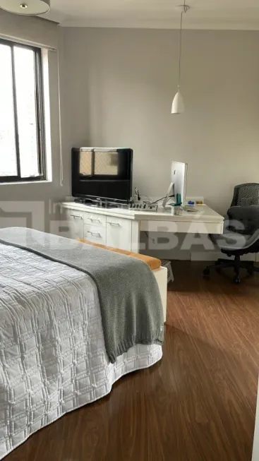 Foto 1 de Apartamento com 3 Quartos à venda, 220m² em Vila Gomes Cardim, São Paulo