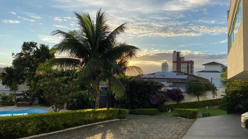 Foto 1 de Casa de Condomínio com 4 Quartos para venda ou aluguel, 350m² em Cancela Preta, Macaé