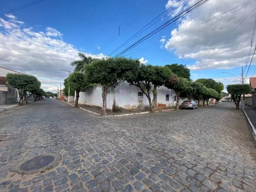 Foto 1 de Fazenda/Sítio com 3 Quartos à venda, 1758m² em Centro, Aimorés