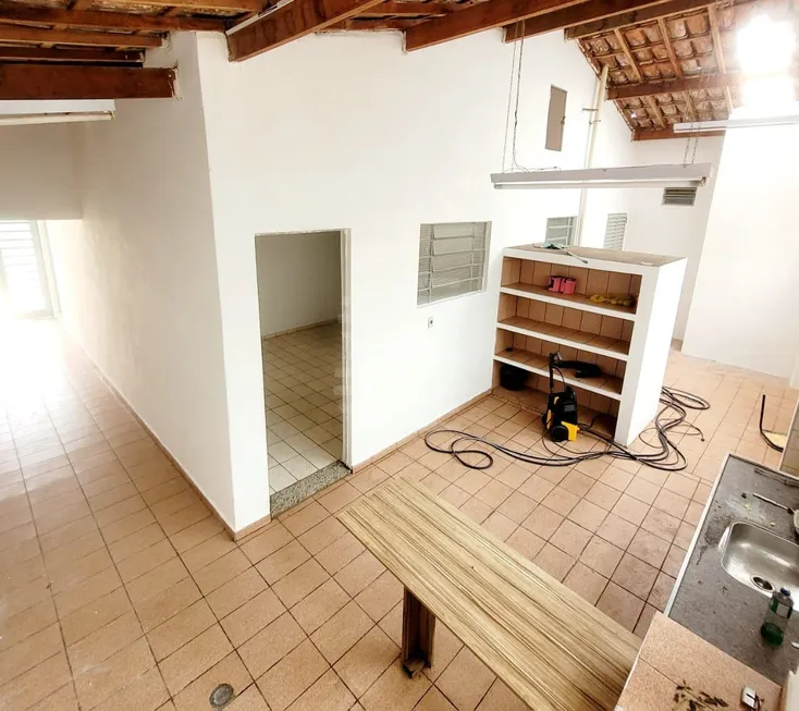 Foto 1 de Casa com 2 Quartos à venda, 120m² em Vila Lemos, Campinas