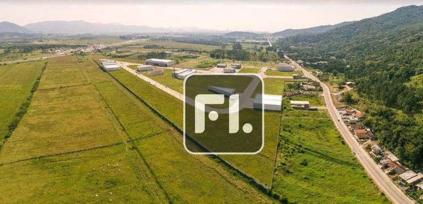 Foto 1 de Lote/Terreno à venda, 3160m² em Alto Pereque, Porto Belo