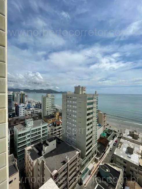 Foto 1 de Apartamento com 4 Quartos à venda, 156m² em Meia Praia, Itapema