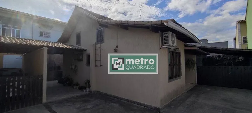 Foto 1 de Casa com 2 Quartos à venda, 74m² em Jardim Marileia, Rio das Ostras