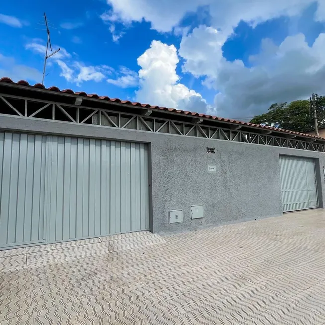 Foto 1 de Casa com 4 Quartos à venda, 121m² em Jardim Guanabara II, Goiânia