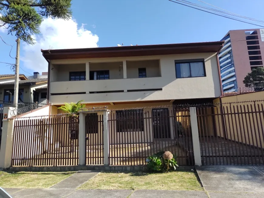 Foto 1 de Casa com 3 Quartos à venda, 432m² em Bacacheri, Curitiba