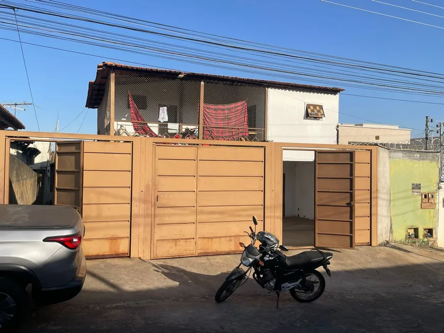 Foto 1 de Sobrado com 5 Quartos à venda, 280m² em Vila Nossa Senhora Aparecida, Goiânia