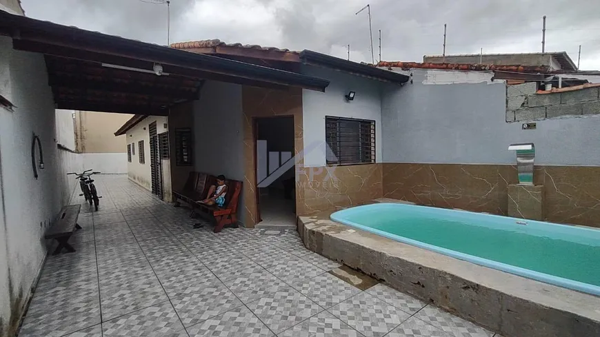 Foto 1 de Casa com 2 Quartos à venda, 55m² em Jardim Palmeiras, Itanhaém