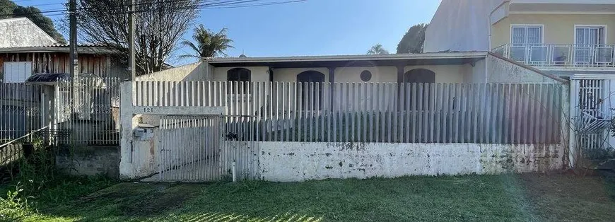 Foto 1 de Casa com 3 Quartos à venda, 390m² em Uberaba, Curitiba