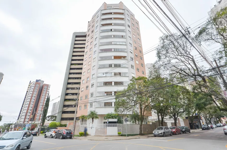 Foto 1 de Apartamento com 3 Quartos à venda, 101m² em Cabral, Curitiba