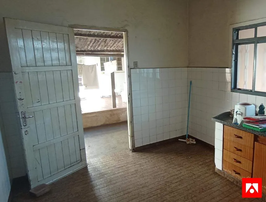 Foto 1 de Casa com 4 Quartos à venda, 130m² em Centro, Santa Bárbara D'Oeste