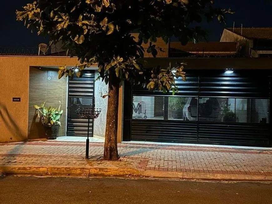 Foto 1 de Casa com 3 Quartos à venda, 180m² em Pacaembu, Londrina