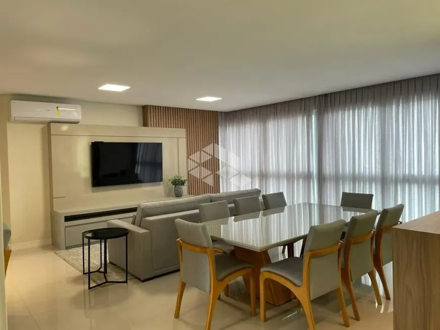 Foto 1 de Apartamento com 4 Quartos à venda, 140m² em Centro, Balneário Camboriú