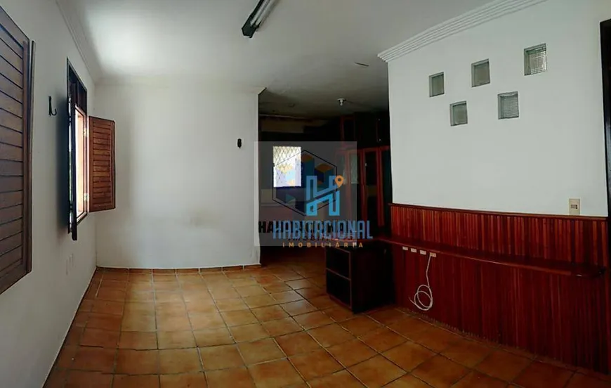 Foto 1 de Casa com 3 Quartos à venda, 205m² em Candelária, Natal