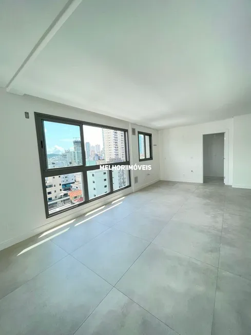 Foto 1 de Apartamento com 4 Quartos à venda, 151m² em Centro, Balneário Camboriú