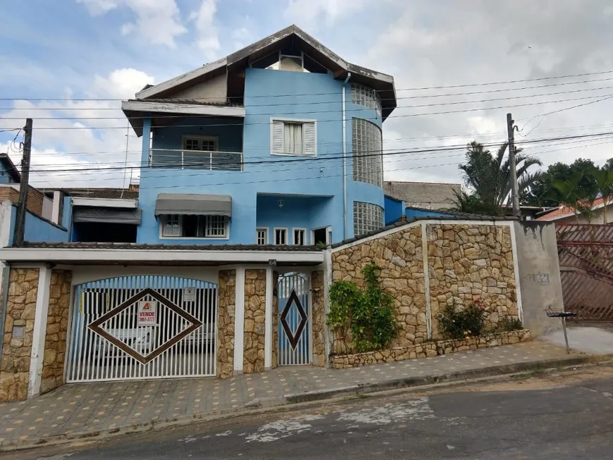 Foto 1 de Casa com 3 Quartos para venda ou aluguel, 270m² em Jardim Terras de Sao Joao, Jacareí