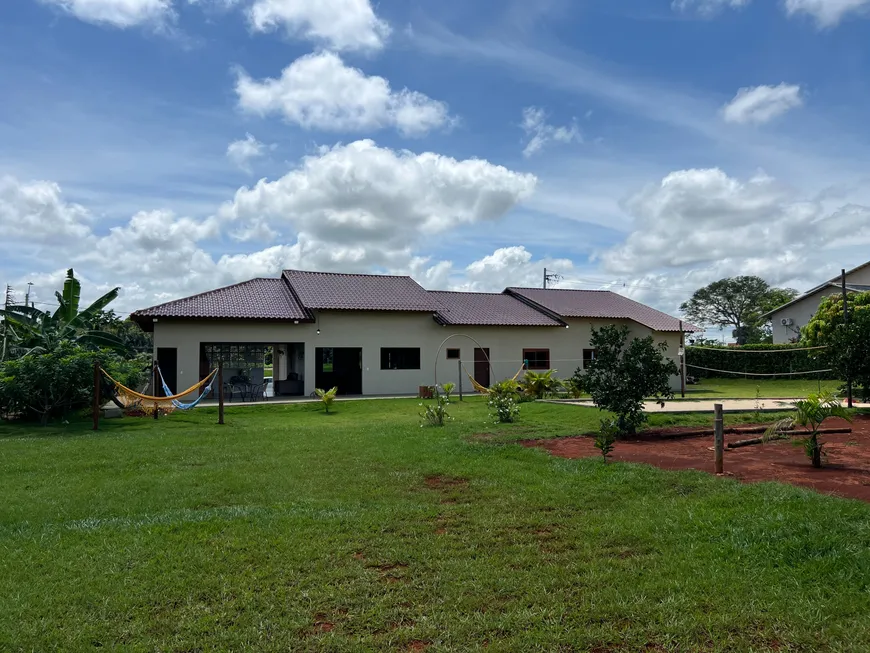 Foto 1 de Fazenda/Sítio com 4 Quartos à venda, 240m² em , Santo Antônio de Goiás