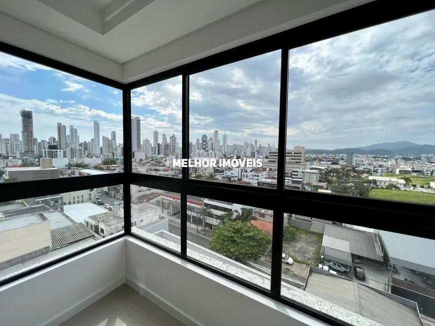 Foto 1 de Apartamento com 3 Quartos à venda, 76m² em Centro, Balneário Camboriú