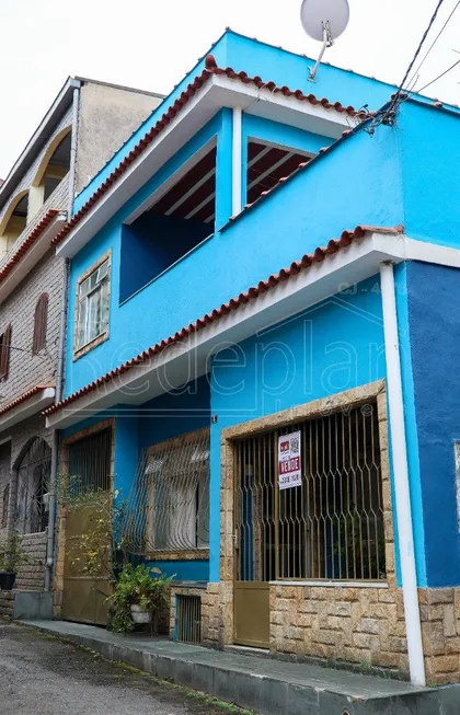 Foto 1 de Casa com 4 Quartos à venda, 91m² em Saudade, Barra Mansa